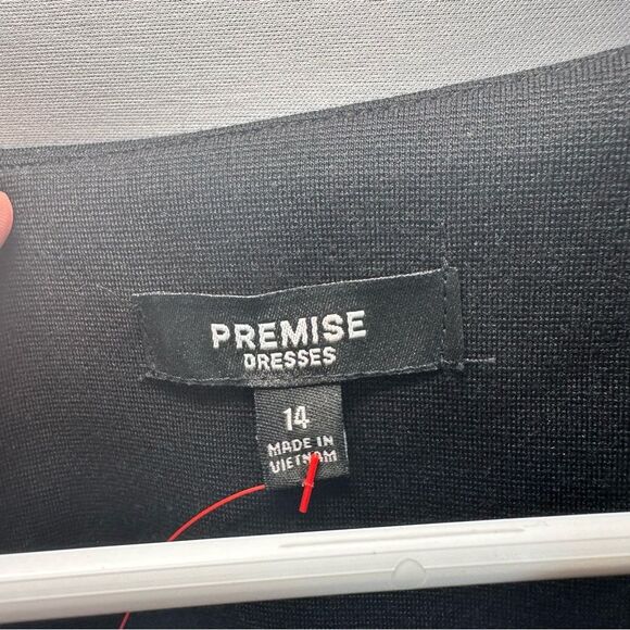 Premise Black Sleeveless Scoop Neck Midi Dress - Picture 2 of 5